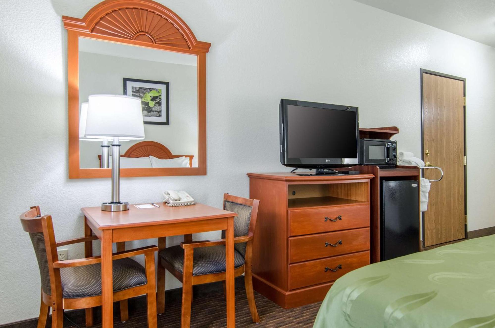 Quality Inn Junction City Near Fort Riley Esterno foto